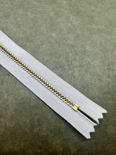 Load image into Gallery viewer, YKK® #4 Brass c/e White (501) Semi-Auto Pull