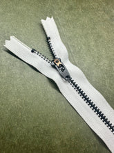 Load image into Gallery viewer, YKK® #4 Black-Oxide c/e White (501) Semi-Auto Pull