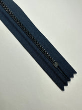 Load image into Gallery viewer, YKK® #4 Black-Oxide c/e Navy (560) DA Pull