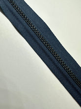 Load image into Gallery viewer, YKK® #4 Black-Oxide c/e Navy (560) DA Pull