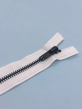 Load image into Gallery viewer, YKK® #5 Black-Oxide s/p White (501) DA Pull