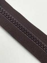 Load image into Gallery viewer, YKK® #5 Mold c/e Brown Tape (570)