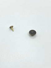 Load image into Gallery viewer, Anti-Nickel Laura Tack Button (22 L)