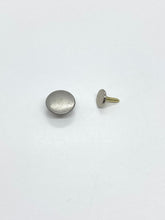 Load image into Gallery viewer, Nickel Plain Tack Button (22 L)
