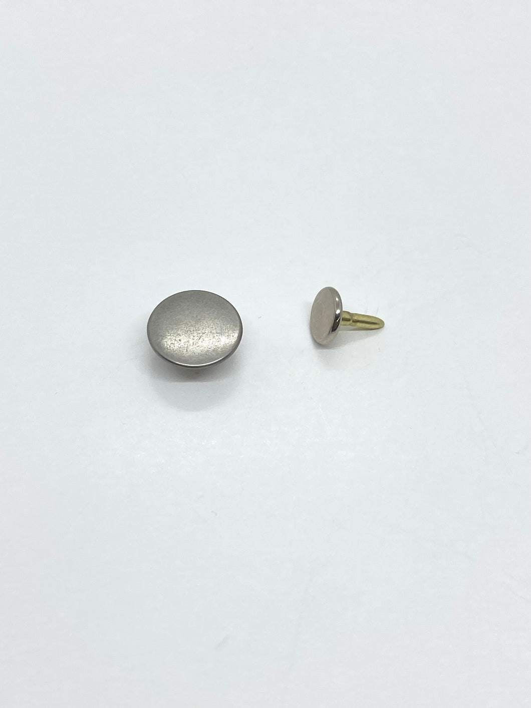 Anti-Nickel Plain Tack Button (22 L)