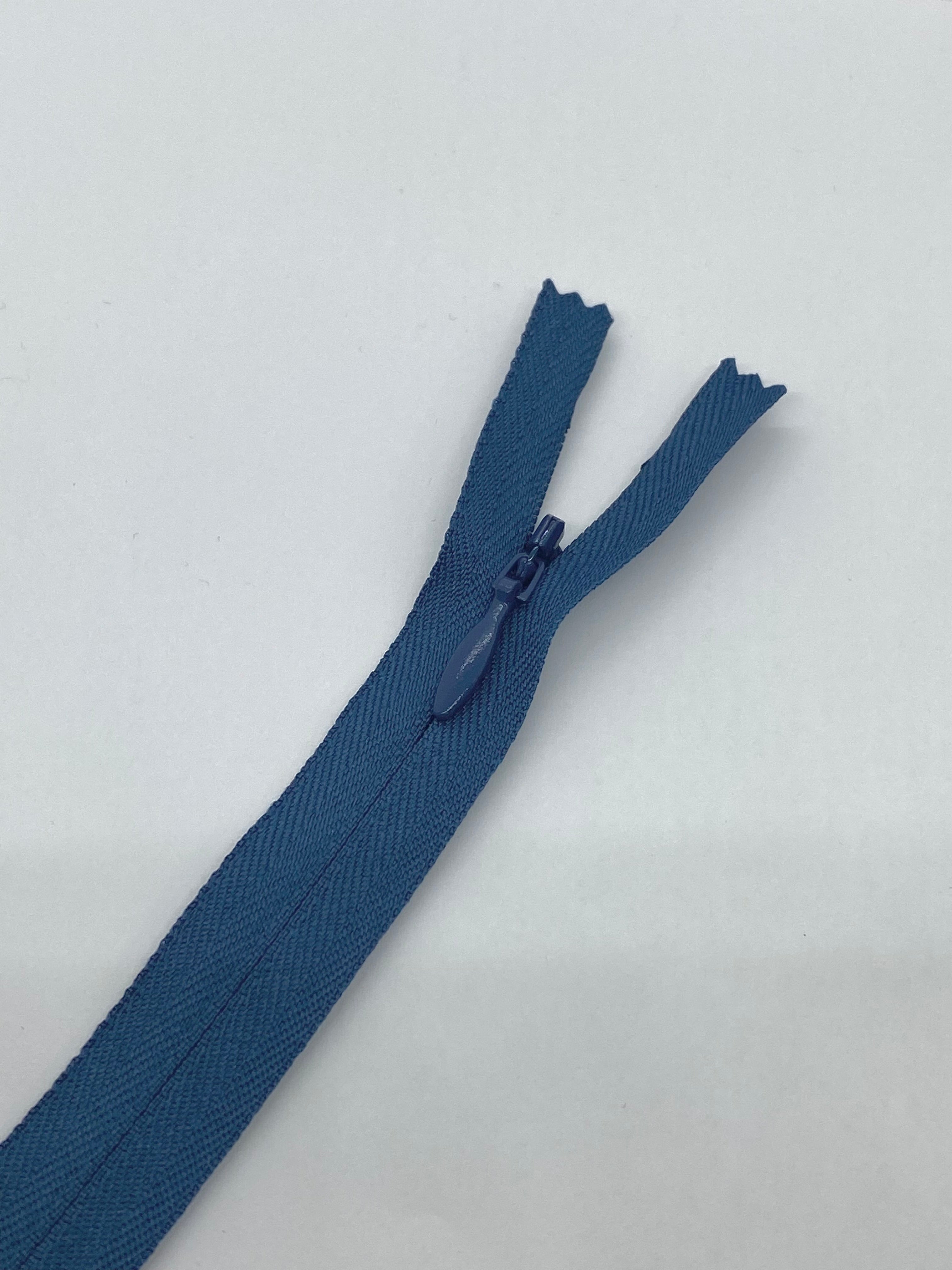 YKK® #2.5 CONCEAL® Invisible Zipper c/e #074 – S&J USA, Inc.