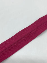 Load image into Gallery viewer, YKK® #3 CONCEAL® Invisible Chain