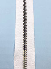 Load image into Gallery viewer, YKK® #4 Anti-Nickel c/e White (501) DA Slider