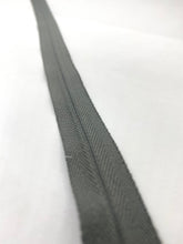 Load image into Gallery viewer, YKK® #2.5 CONCEAL® Invisible Zipper c/e #392