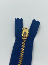 Load image into Gallery viewer, YKK® #4 Brass c/e #058 Semi-Auto Pull