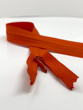 Load image into Gallery viewer, YKK® #2.5 CONCEAL® Invisible Zipper c/e #053