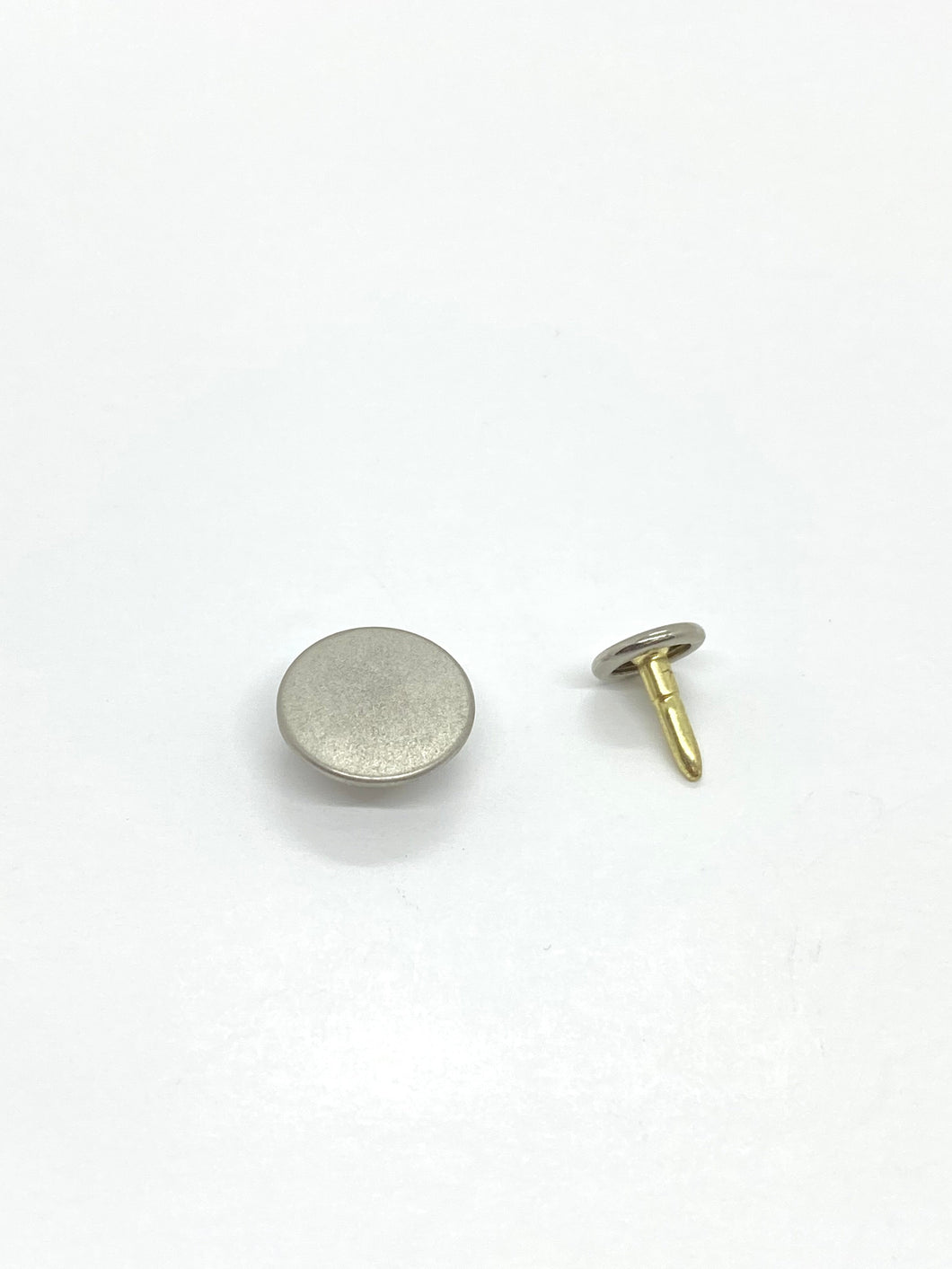 Dull Nickel Plain Tack Button (22 L)