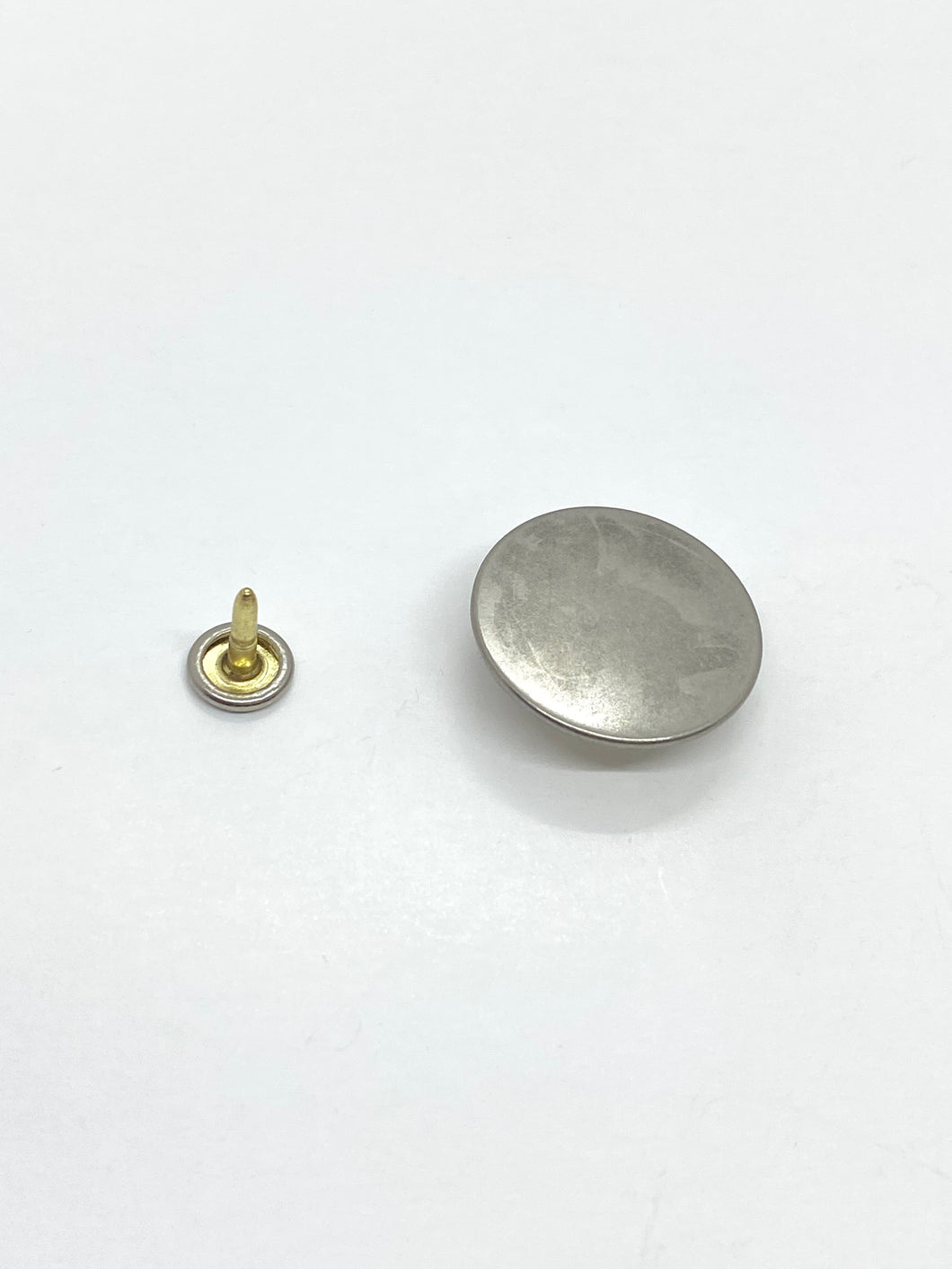 Anti-Nickel Plain Tack Button (40 L)