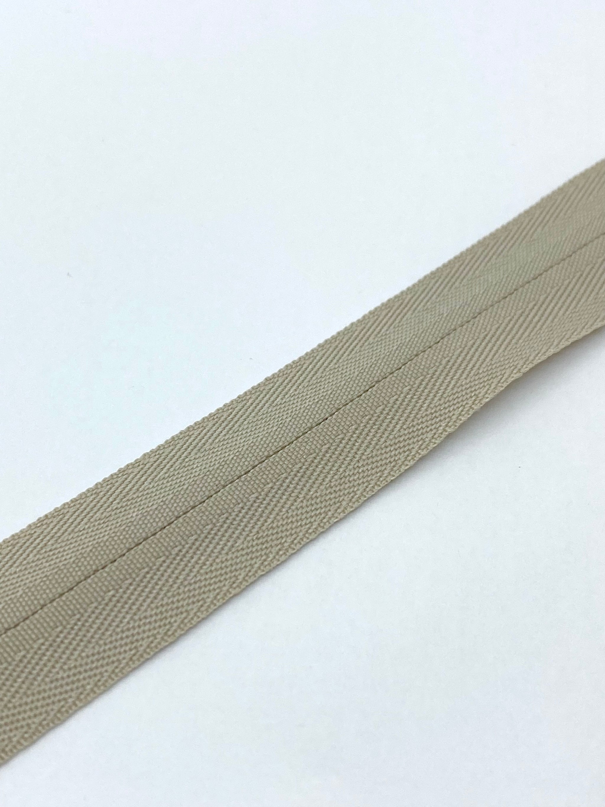 YKK® #2.5 CONCEAL® Invisible Zipper c/e #572 – S&J USA, Inc.