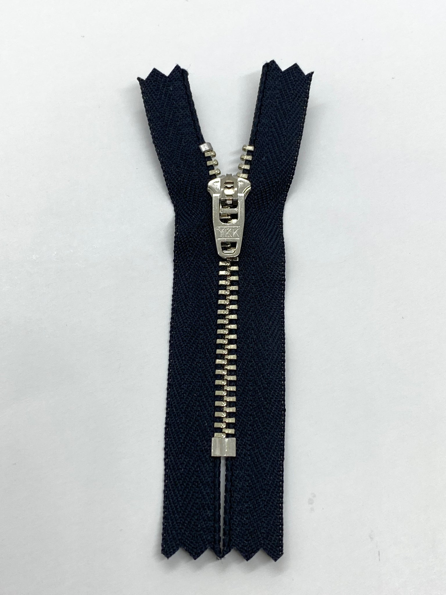 Metal YKK zipper two-way – Silver/Black ribbon